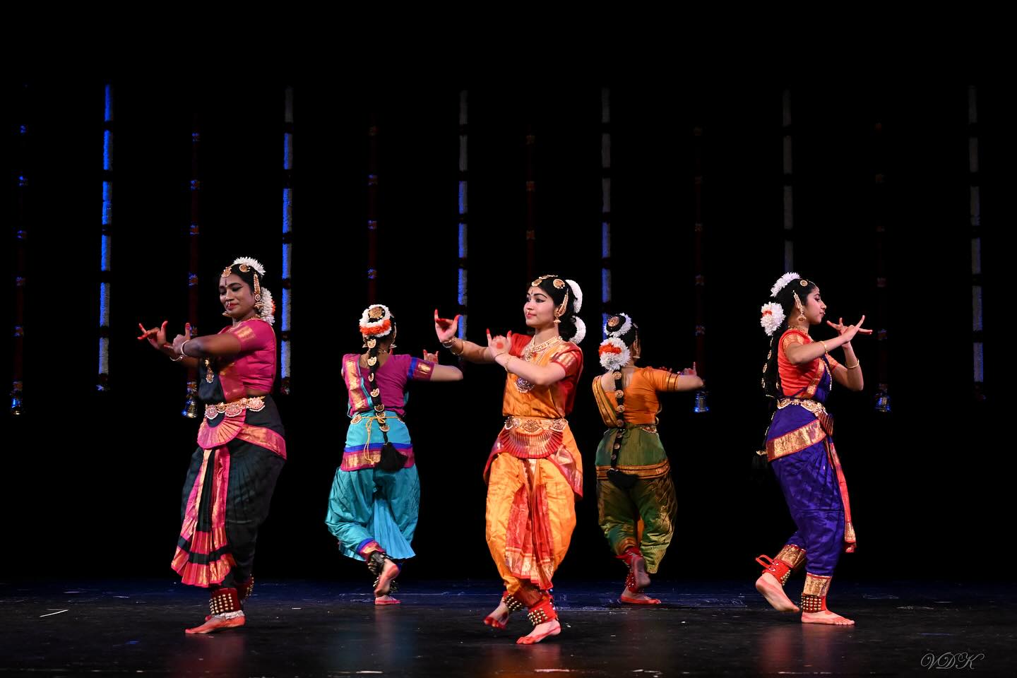 Onam ogliga sovga qilgan porno tomosha qiling